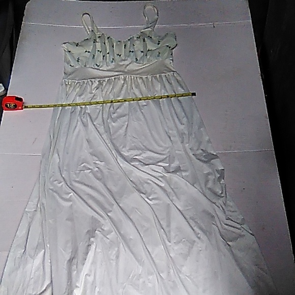 Vintage nightgown - Picture 11 of 16